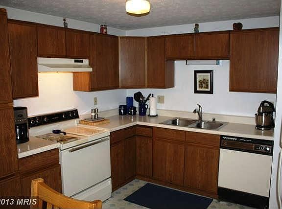 3rd image of 17103 Clairfield Ln