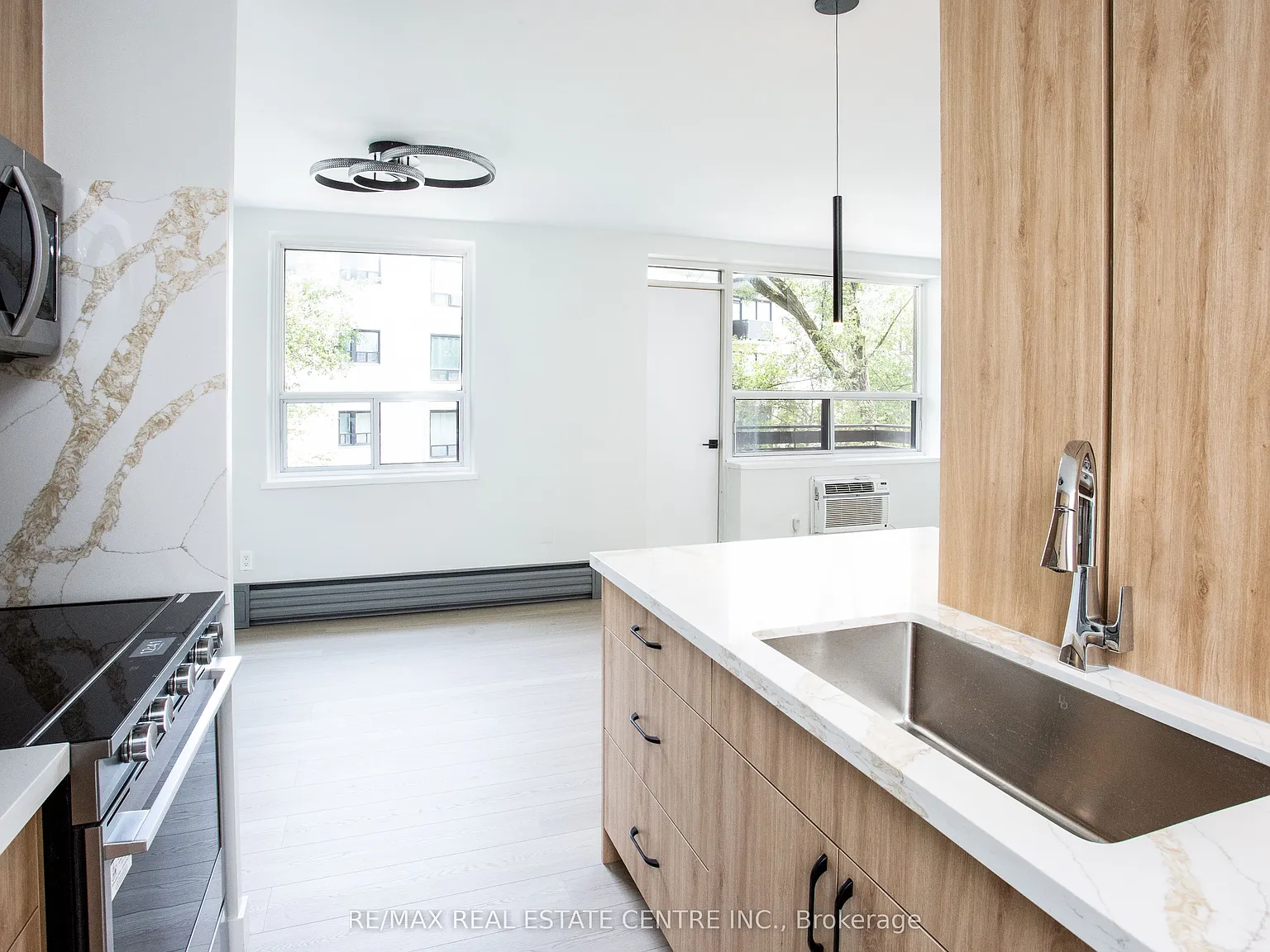 2 bed, $2,450 — Photo 2
