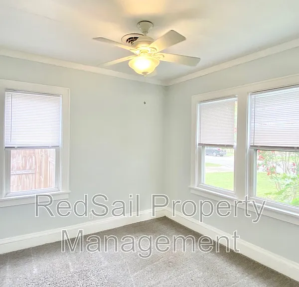 221 Cherry Ave — Photo 7