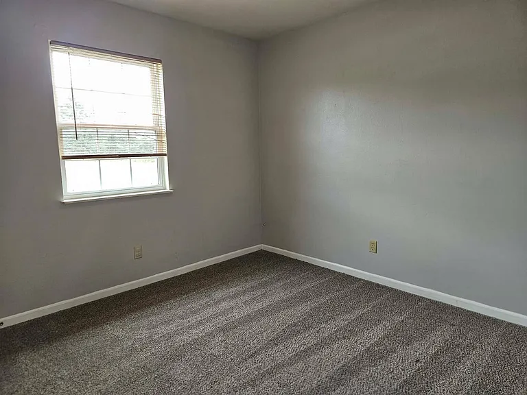 23775-3A Roulette Rd — Photo 5