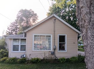 506 N Howard St, Harvard, IL 60033