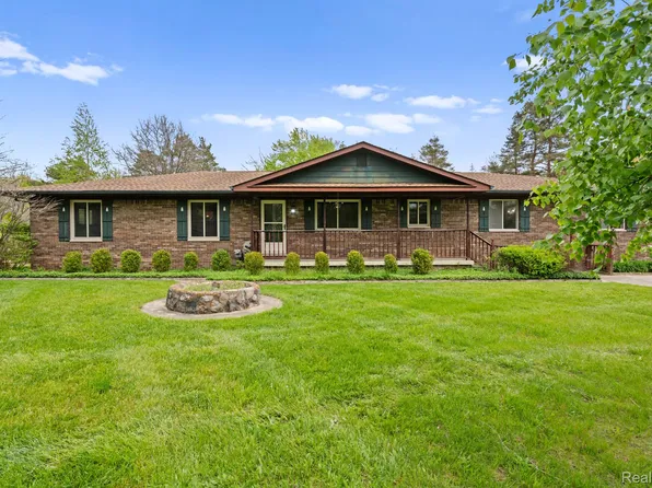 7540 Dexter Pinckney Rd, Dexter, MI 48130