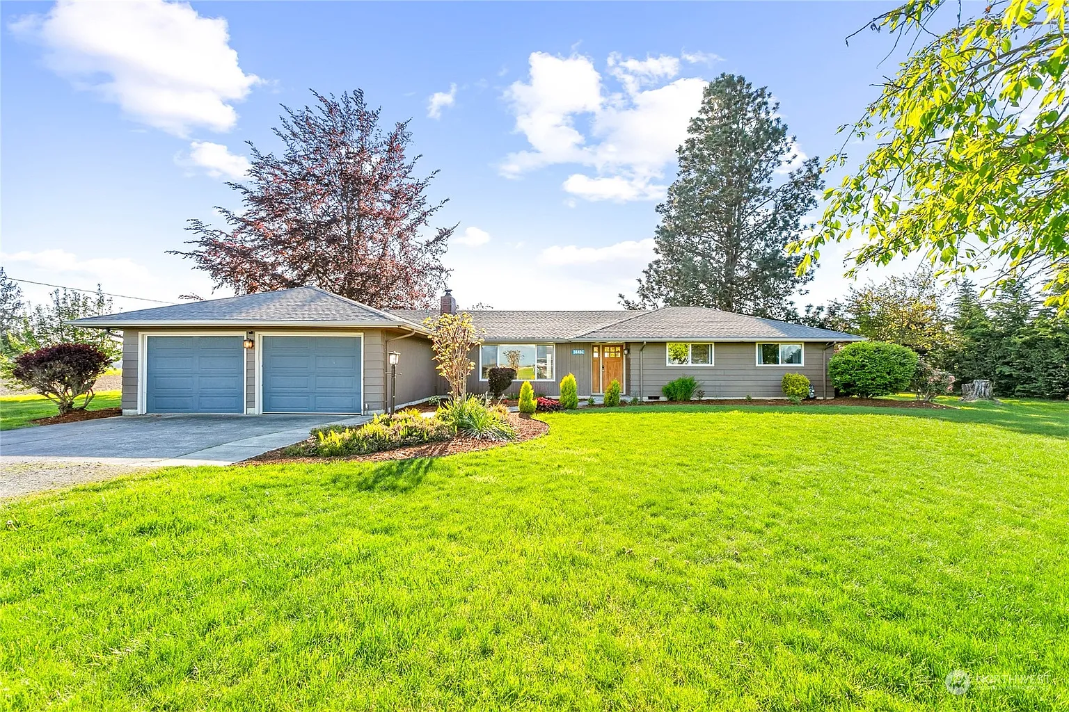 14486 LaConner Whitney Road photo 1
