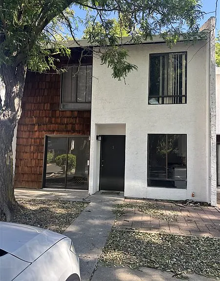614 Adams St — Photo 1