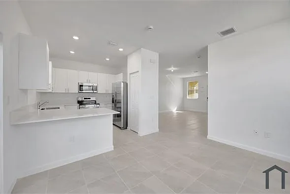 2412 SE 29th St — Photo 7