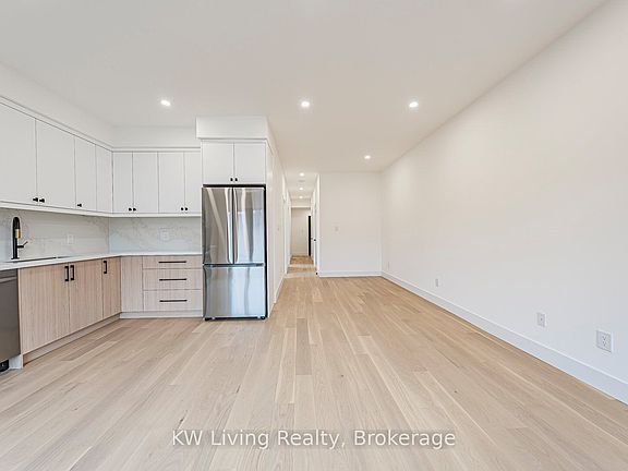 5th image of 14 Holmesdale Rd