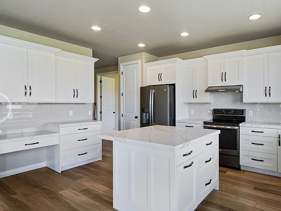 2nd image of 2398 S Lakewood