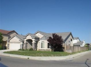 2850 N Apricot Ave, Fresno, CA