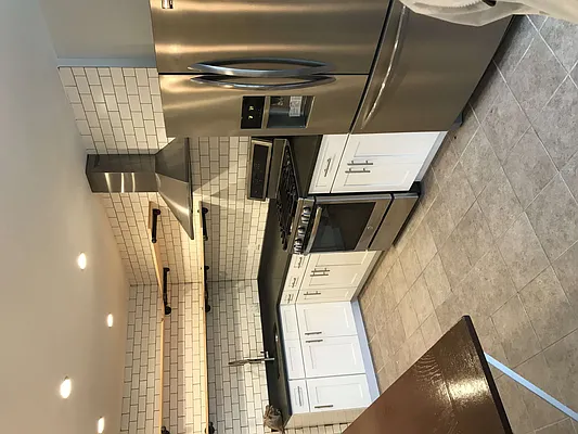 Rented by Voro, LLC | media 14