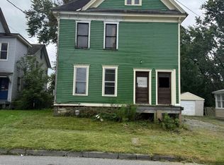 2 Gilbert St, Johnstown, NY 12095