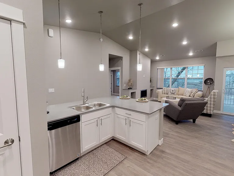 Maple Wood Townhomes — Photo 7