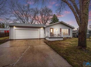 4005 S Terry Ave, Sioux Falls, SD 57106