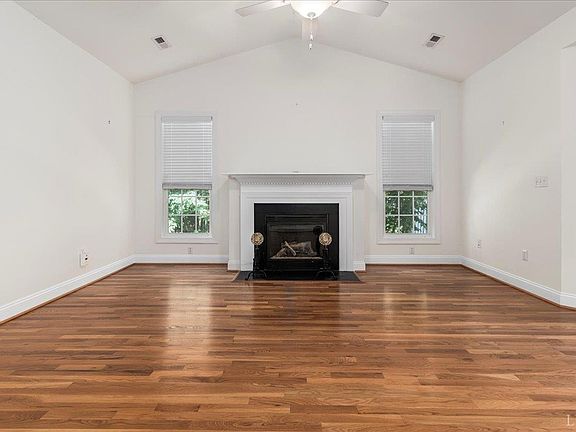 5th image of 1232 Doulton Cir