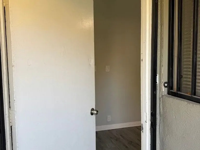 2024 Chestnut Ave — Photo 5