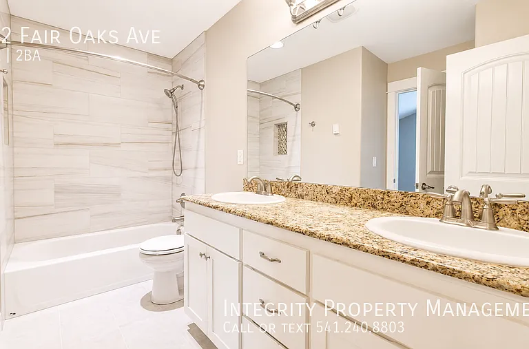 562 Fair Oaks Ave — Photo 16