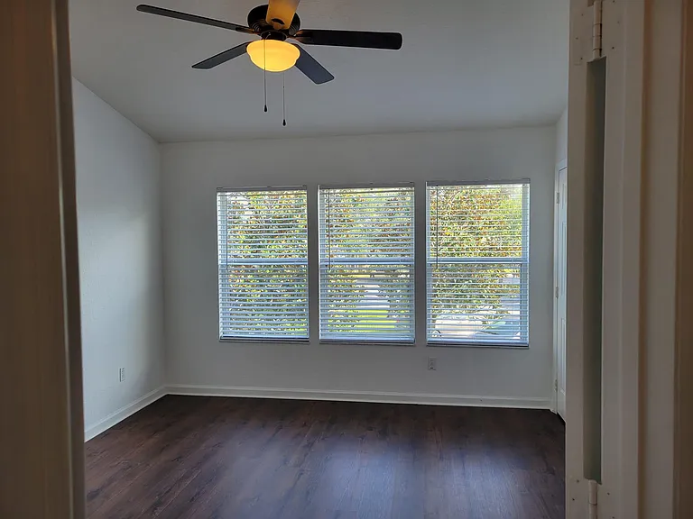 1151 Purdue Ln — Photo 15