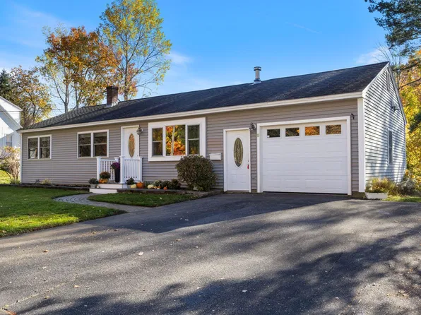 15 Memorial Drive, Biddeford, ME 04005