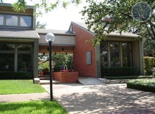 8524 Burnet Rd, Austin, TX 78757