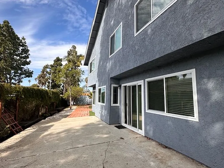 12111 Wagner St — Photo 29