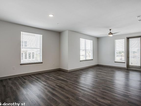 2nd image of 4409 Dorothy St #114