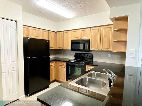 3rd image of 2024 Alta Meadows Ln APT 812