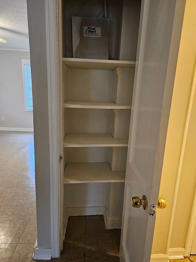 2318 Alabama - 3Bed 2 Bath — Photo 3