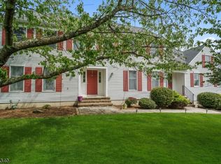 10 Summit Trl, Flemington, NJ 08822