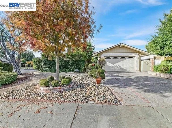 1314 Daisy Ln, Livermore, CA 94551