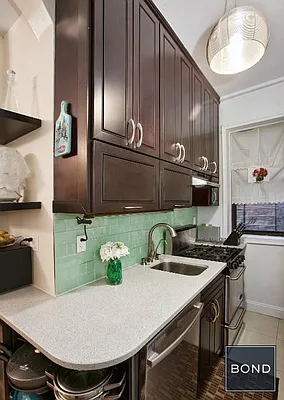 Sold by Bond New York | media 4