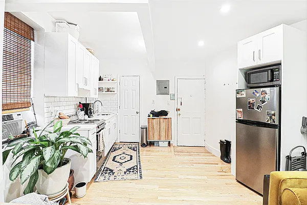 Rented by Leviathan Leasing LLC | media 7