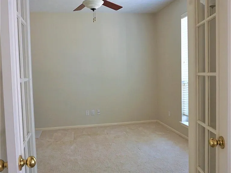 8123 Buffalo Springs Ct — Photo 7