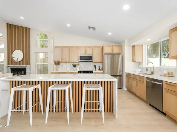 1942 E CALLE DE CABALLOS Road, Tempe, AZ 85284