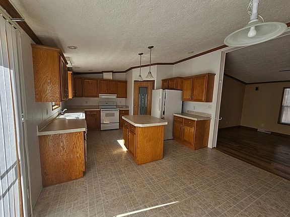 4th image of 16538 Brighton Point Rd