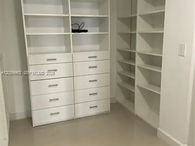 1111 Crandon Blvd #CU-A807 — Photo 9