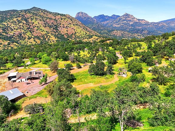 2nd image of Noel Drive