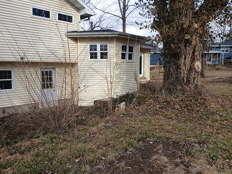 619 Arthur Ct — Photo 1