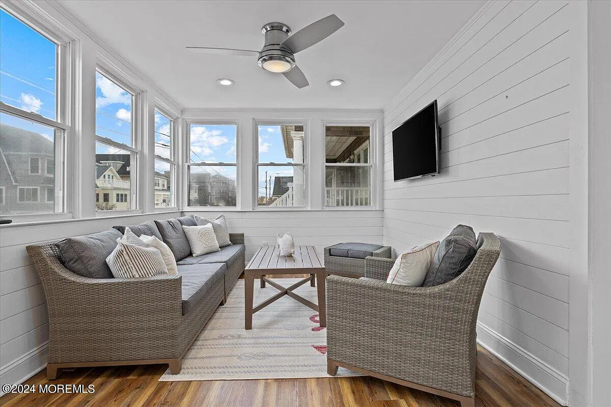 3 bed, $2,900 — Photo 4