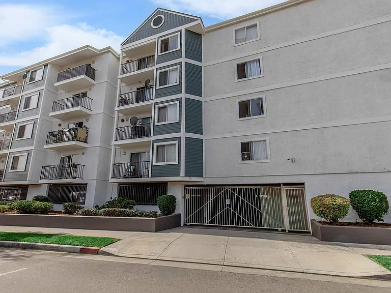 Bella Vista Senior Apartments — Photo 23