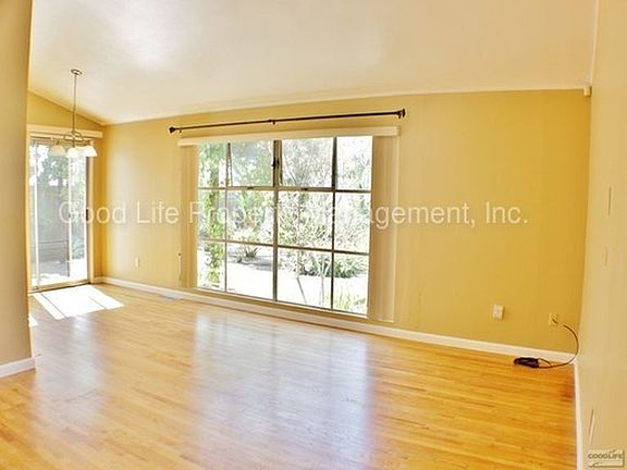 3rd image of 1662 Minden Dr