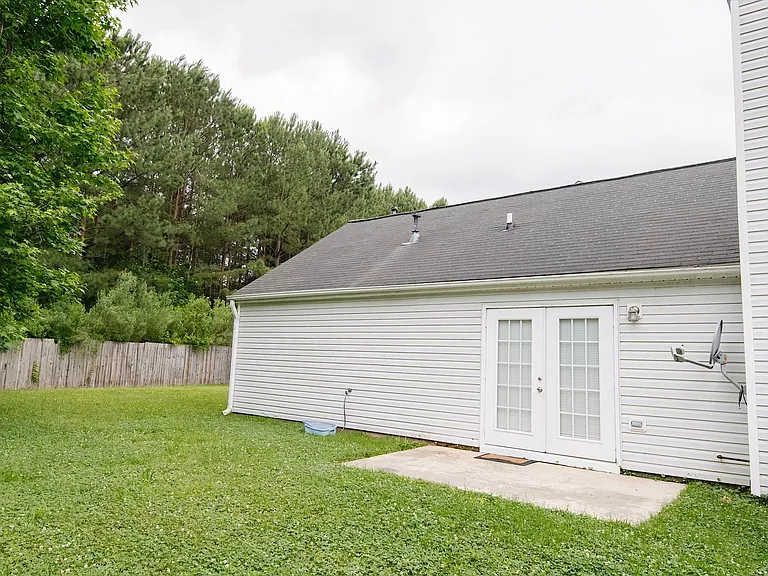 221 Adefield Ln — Photo 15