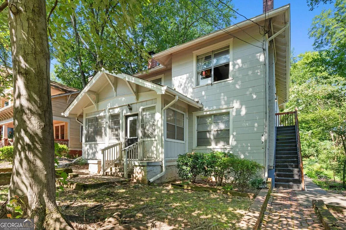 1 bed, 1.0 bath, 900 sqft, $1,500 — Photo 1