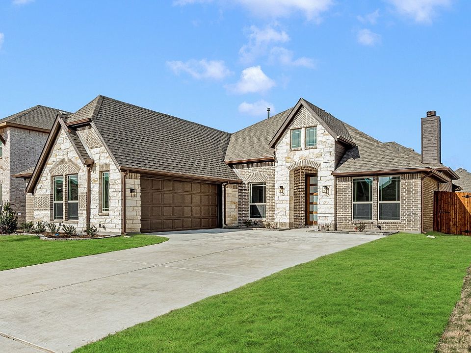 1st image of 455 Winterwood Dr