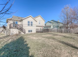 1045 E Pumpkin Ridge St, Gardner, KS 66030