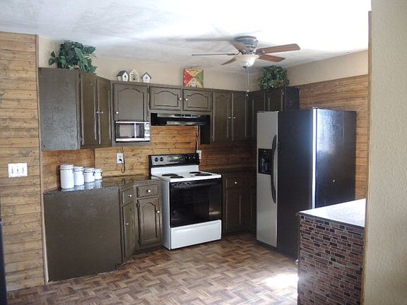 4th image of 916 Tierra Linda Blvd