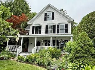 34 High St, Camden, ME 04843
