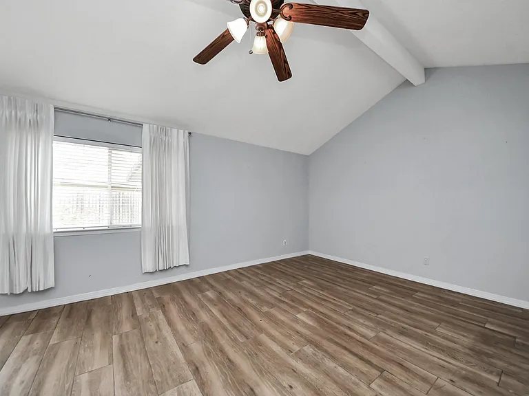 5954 Beaudry Dr — Photo 11