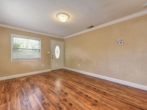 5th image of 1533 Hobson Ave
