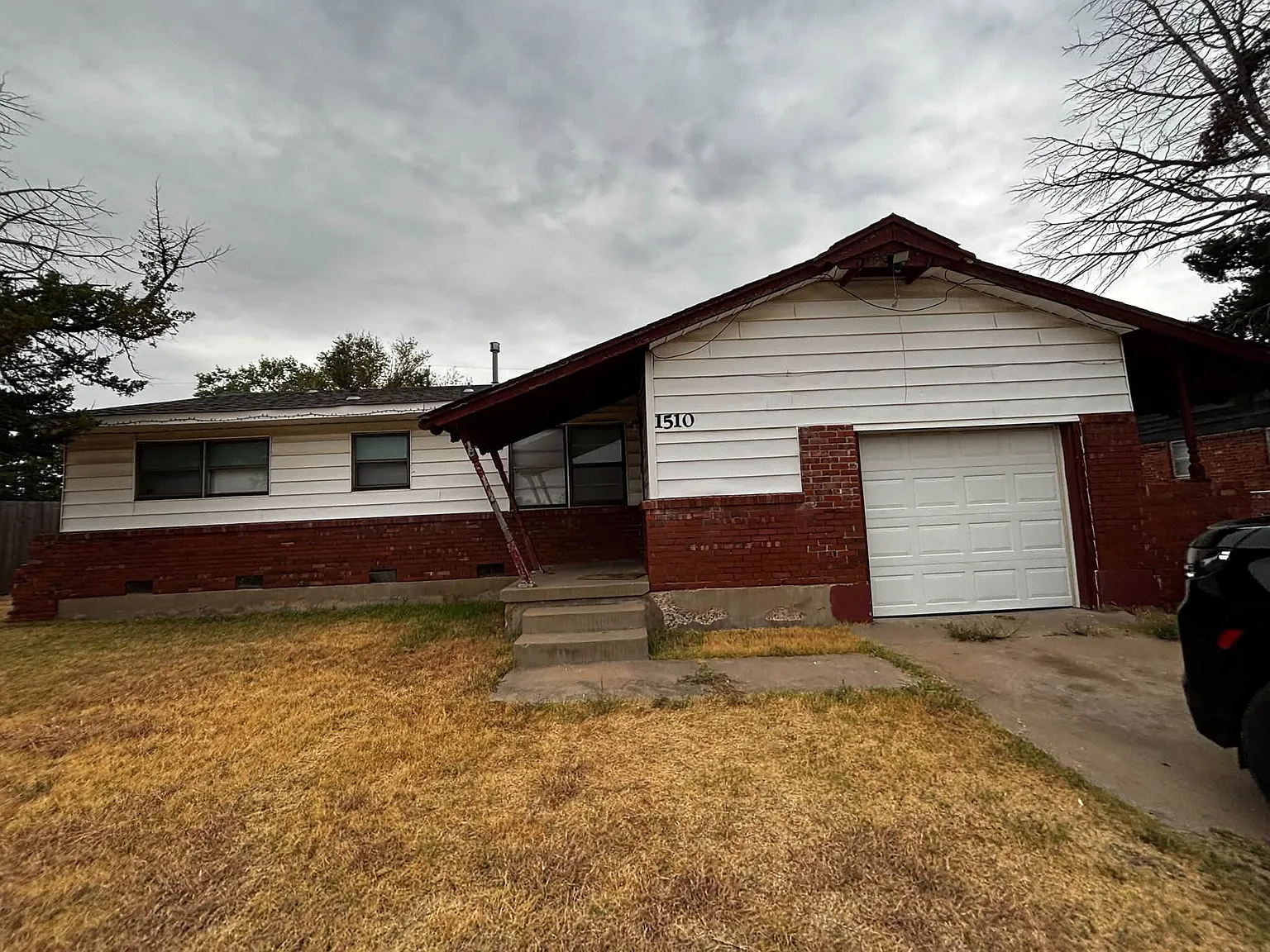 3 bed, 1200 sqft, $1,000 — Photo 1