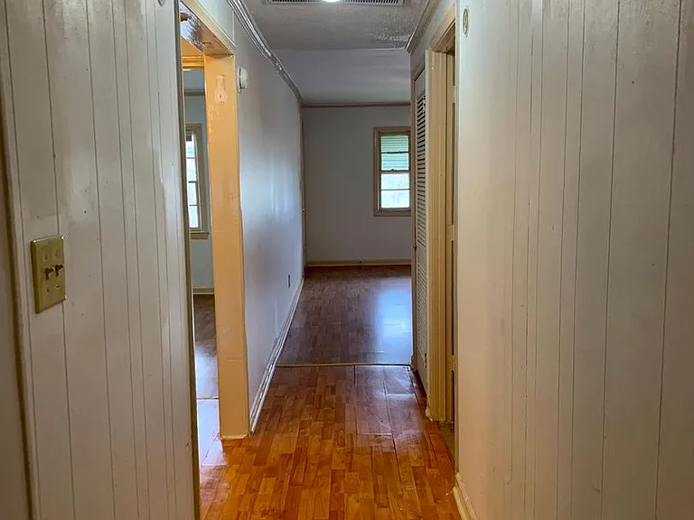 1409 Bay St — Photo 22