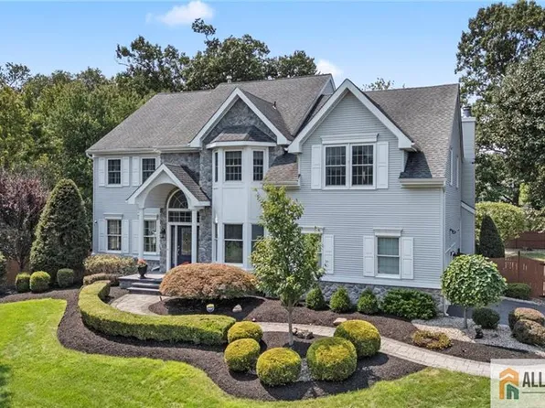 16 Cummings Rd, Monmouth Junction, NJ 08852